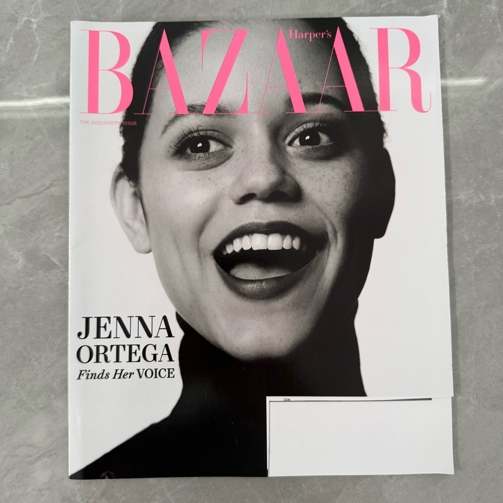 Harper's Bazaar 6 Magazine Bundle - Jenna Ortega, Dua Lipa, Cynthia Erivo - Picture 7 of 16